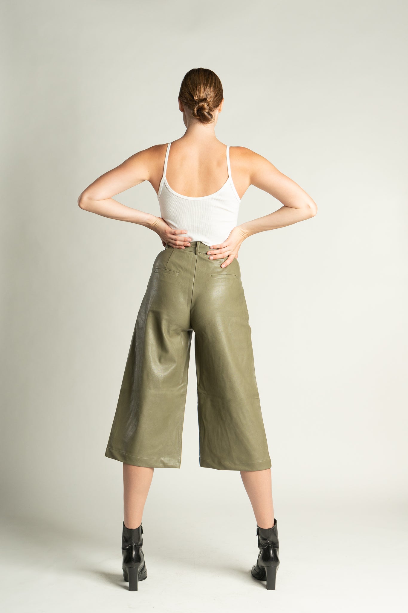 olive trousers